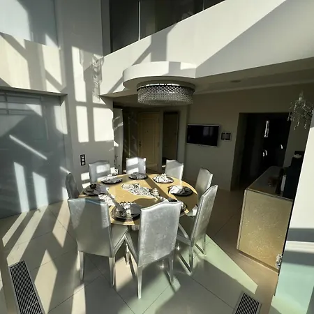Apartament Marque De *
