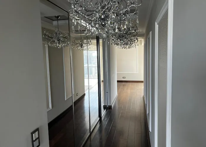 Marque De * بوخارست