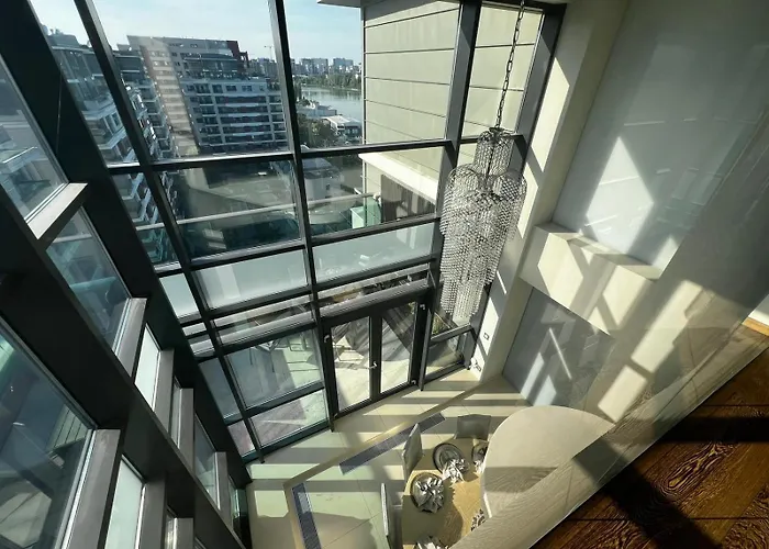 Marque De ブカレスト